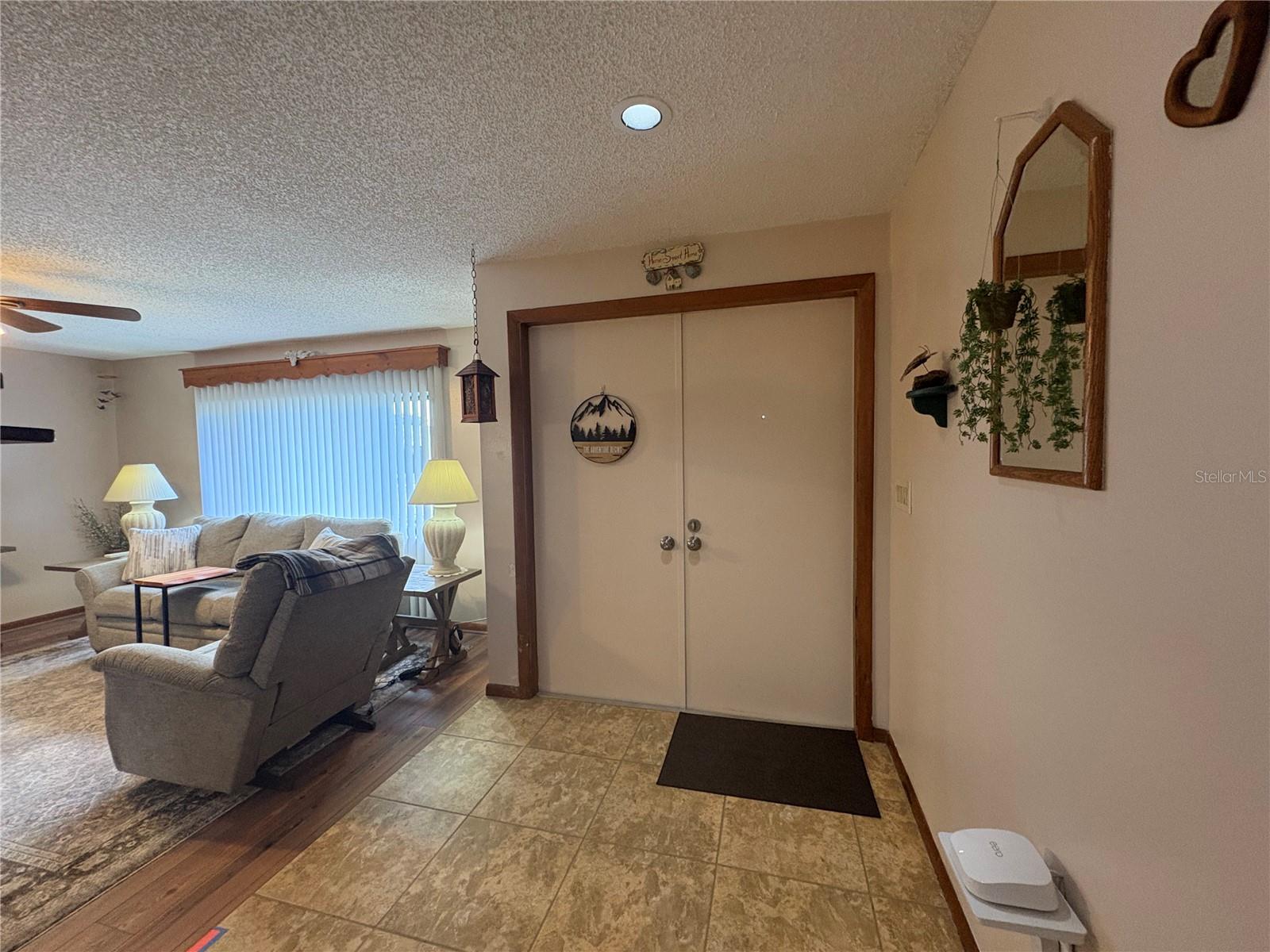 Listing photo id 2 for 6457 Samoa Drive