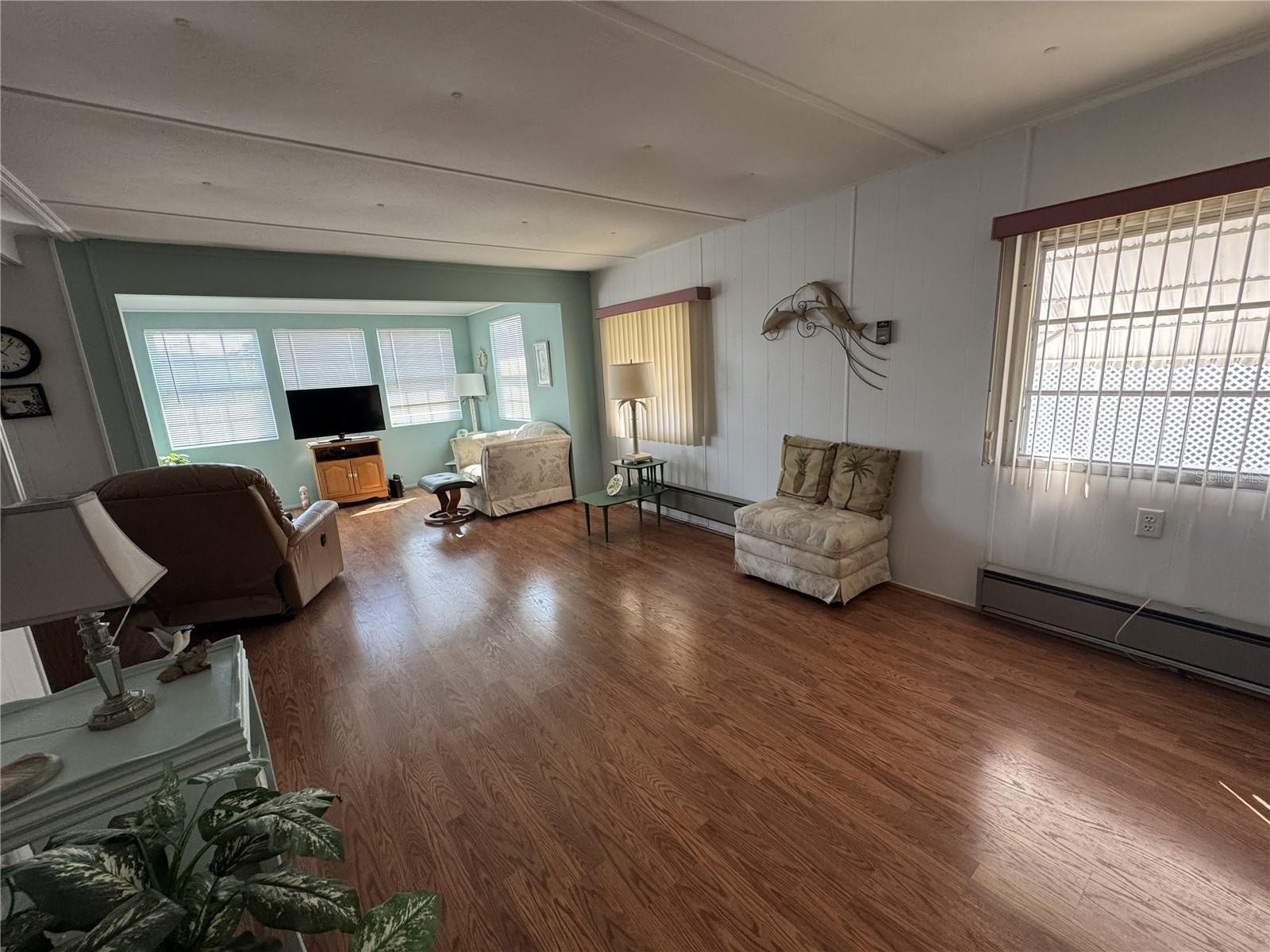 Image 18 of 30 For 4904 4th A Street E