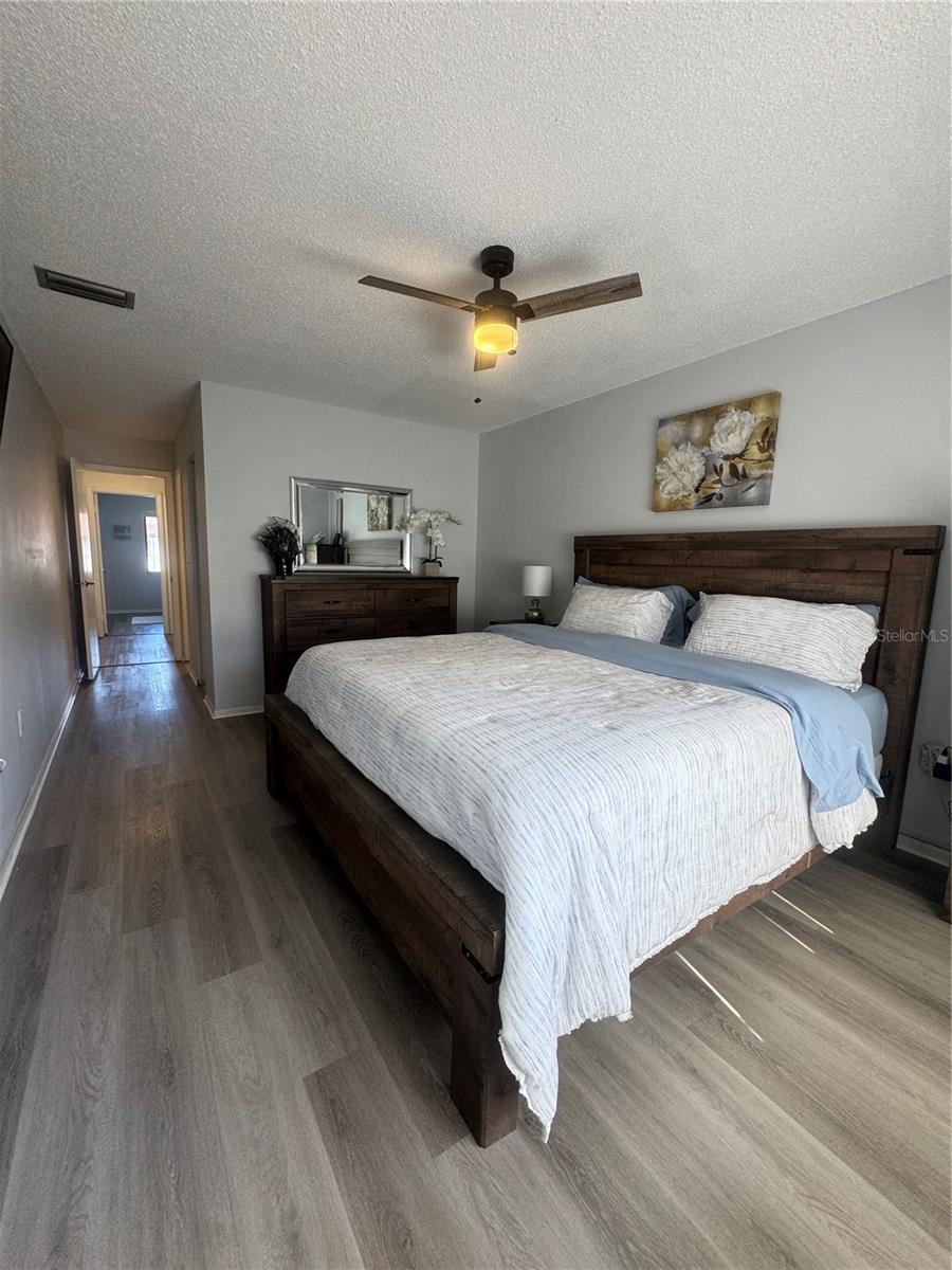 Image 15 of 33 For 1634 Stickney Point Road 1634-201