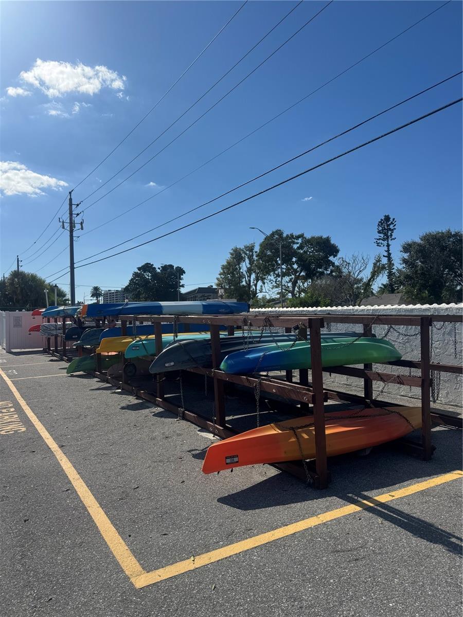 Image 22 of 33 For 1634 Stickney Point Road 1634-201