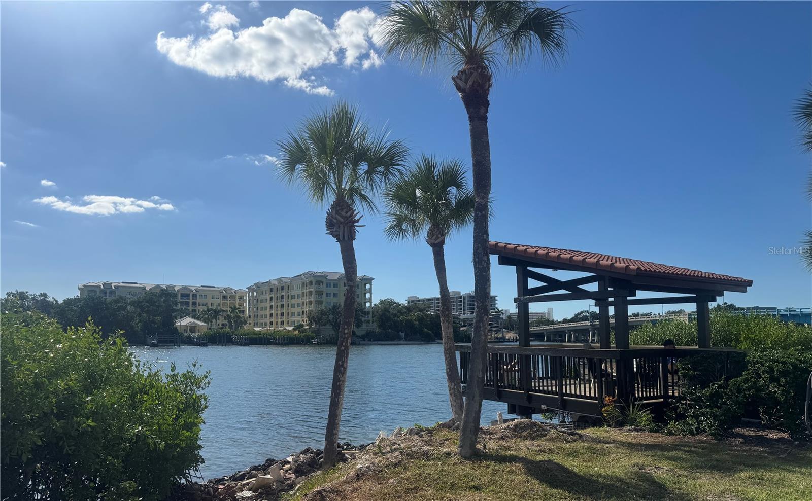 Image 30 of 33 For 1634 Stickney Point Road 1634-201