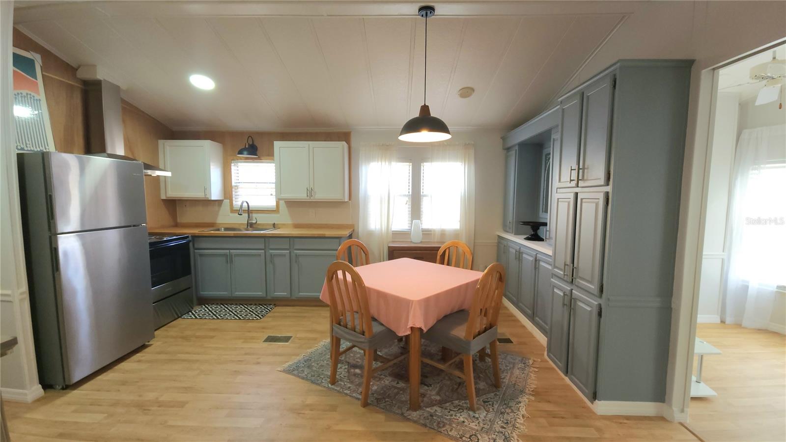 Image 13 of 48 For 3333 26th Avenue E 1090