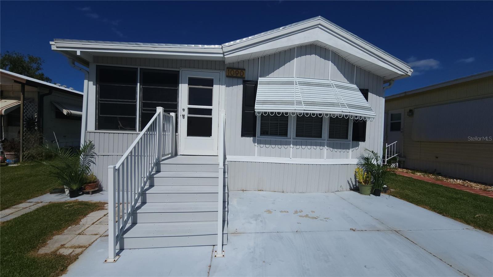 Image 2 of 48 For 3333 26th Avenue E 1090