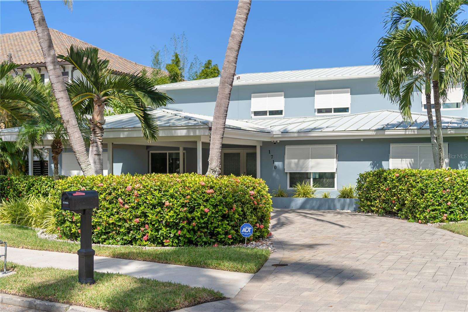 Image 11 of 75 For 1710 Point Pleasant Avenue W