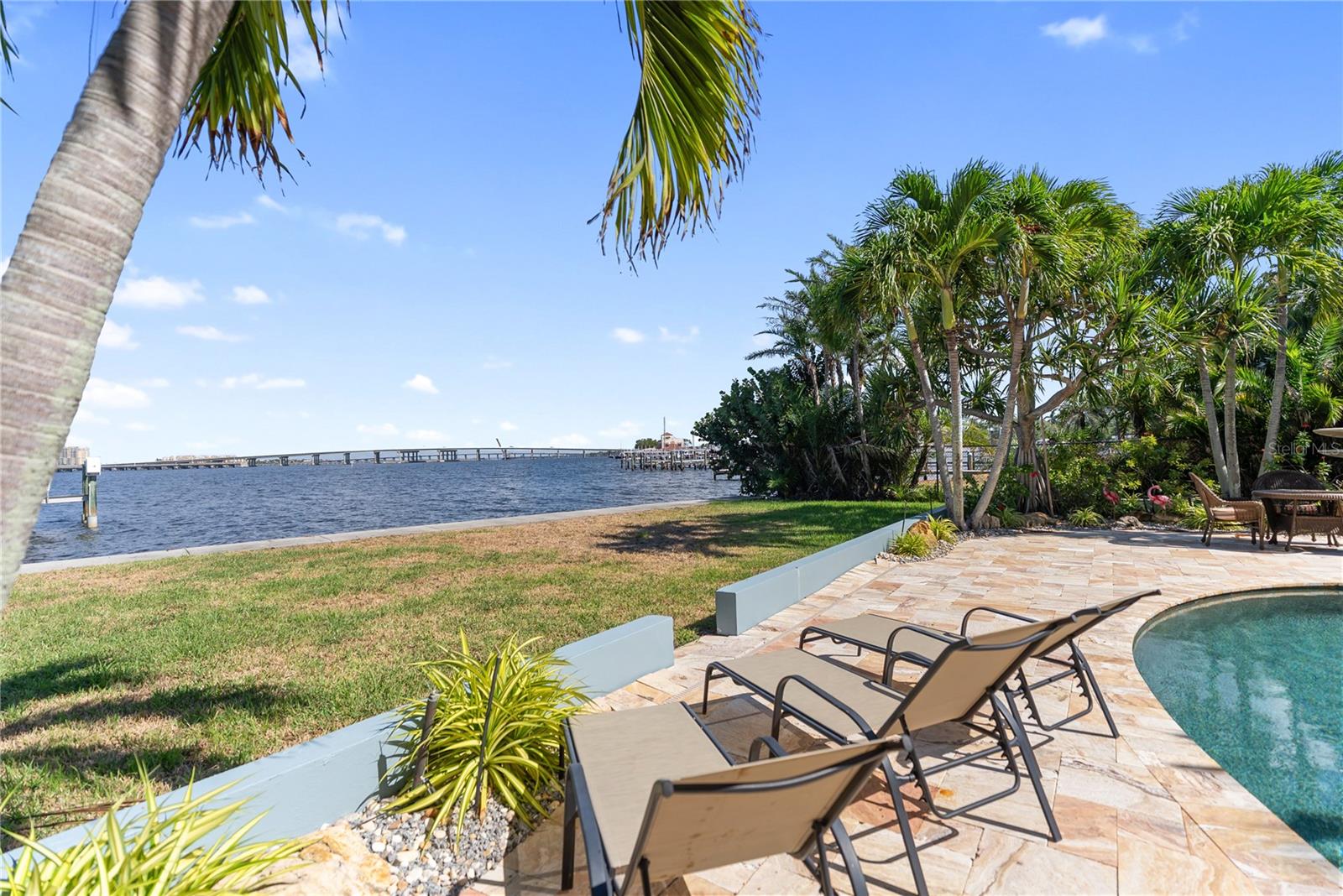 Image 24 of 75 For 1710 Point Pleasant Avenue W