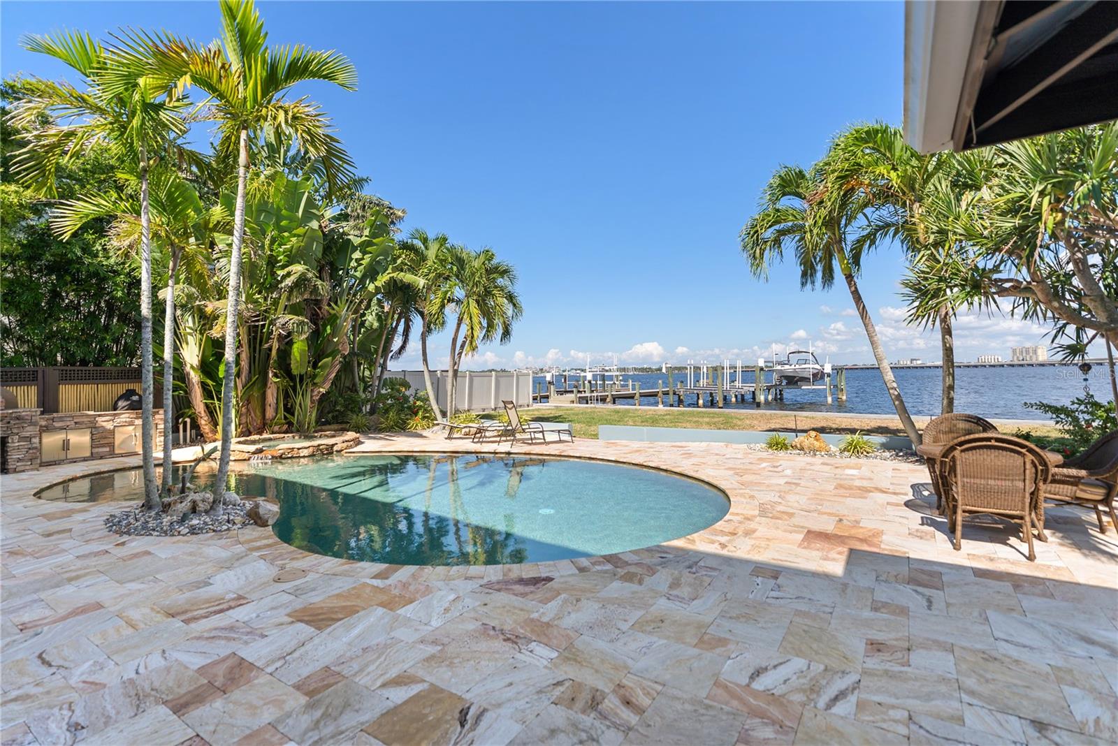 Image 3 of 75 For 1710 Point Pleasant Avenue W