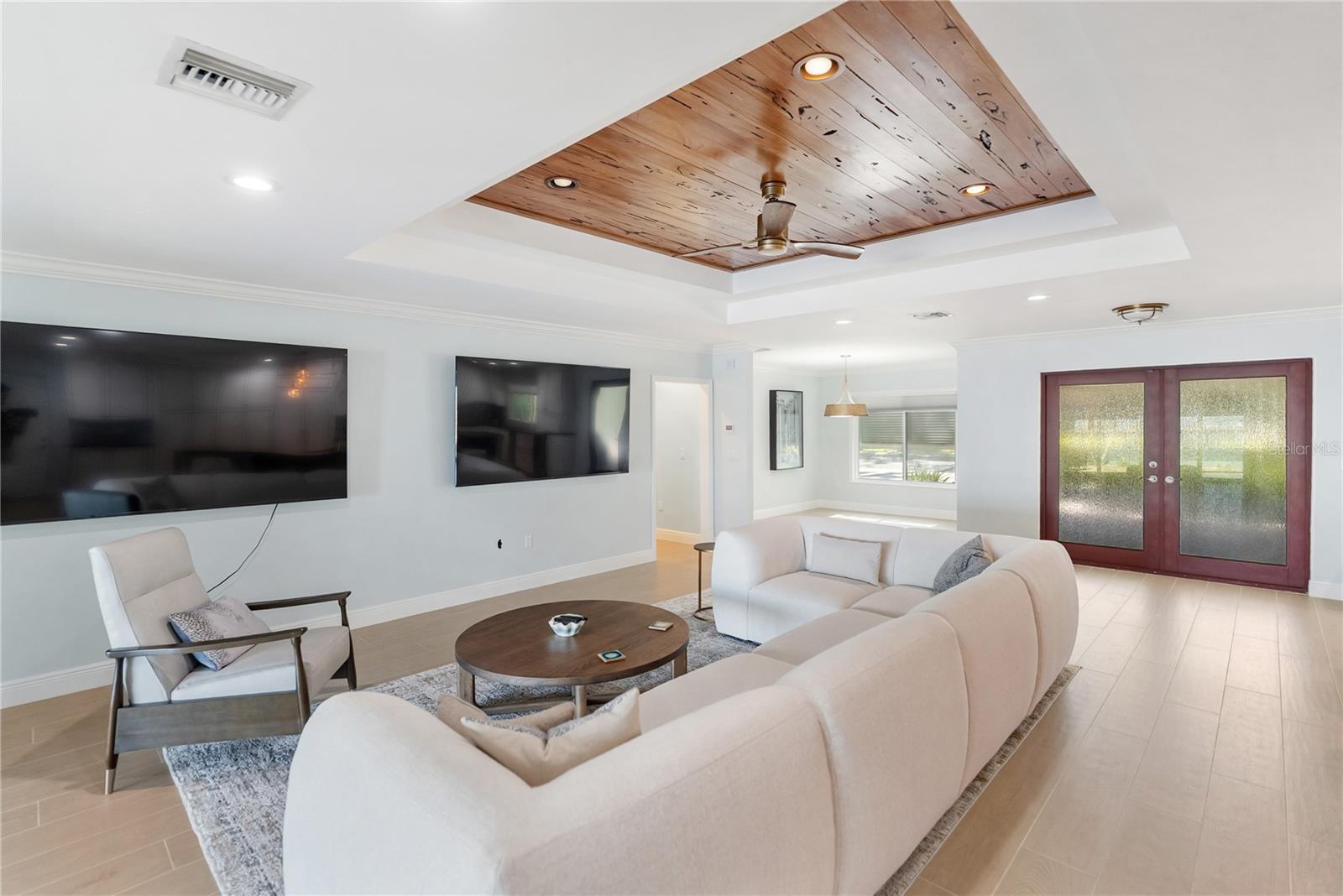 Image 39 of 75 For 1710 Point Pleasant Avenue W