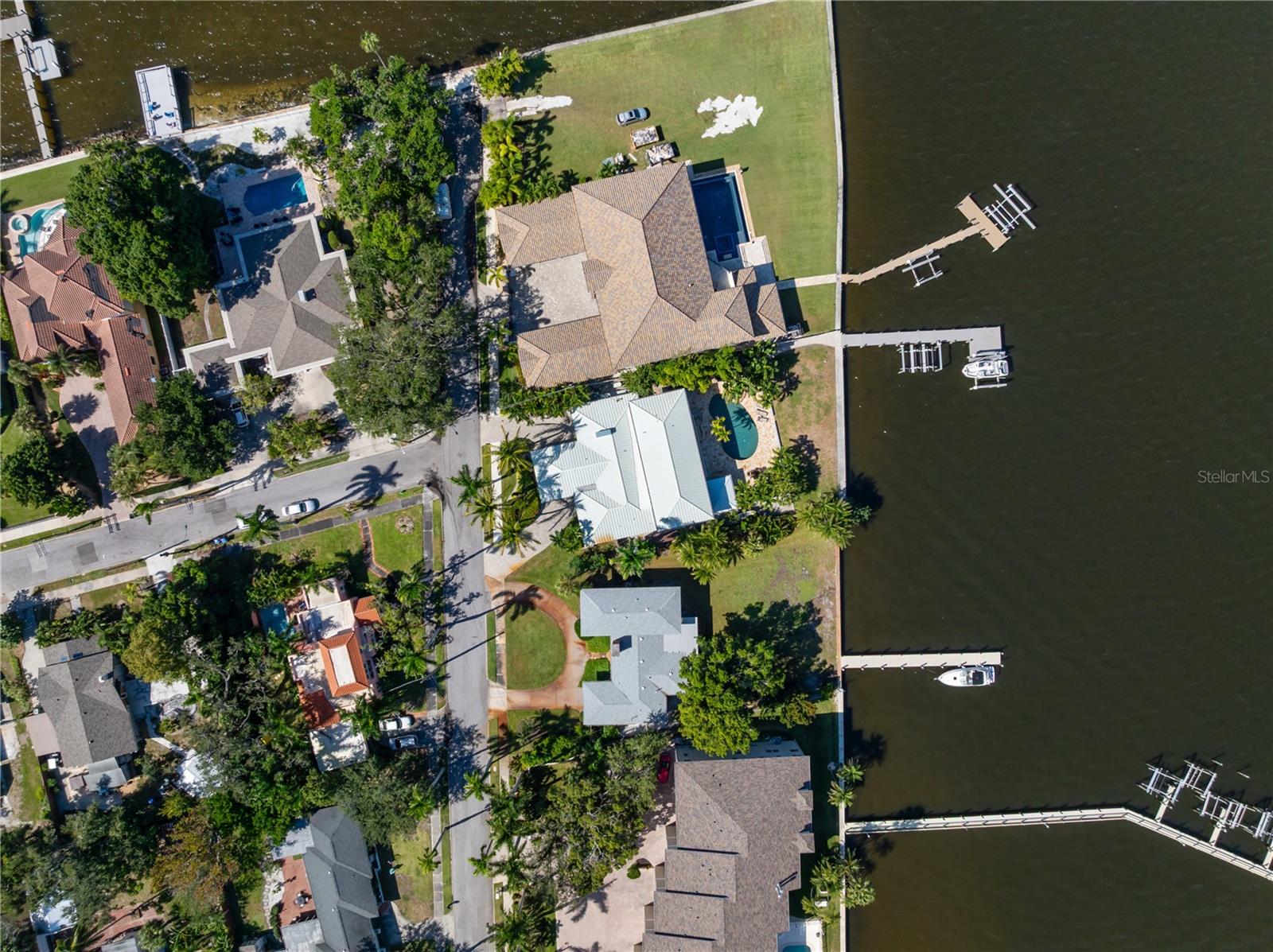 Image 58 of 75 For 1710 Point Pleasant Avenue W