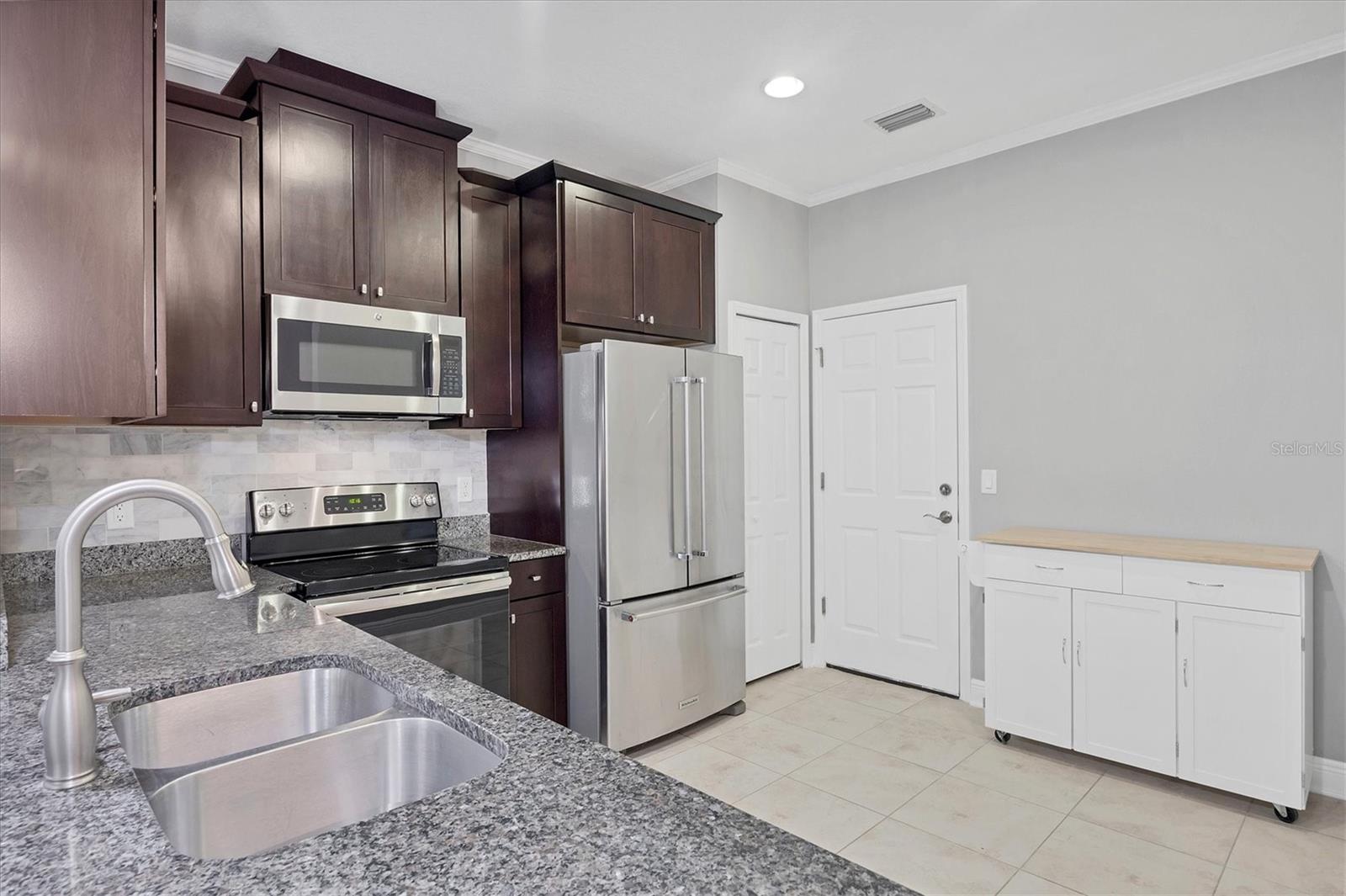 Image 13 of 46 For 7826 52nd Terrace E