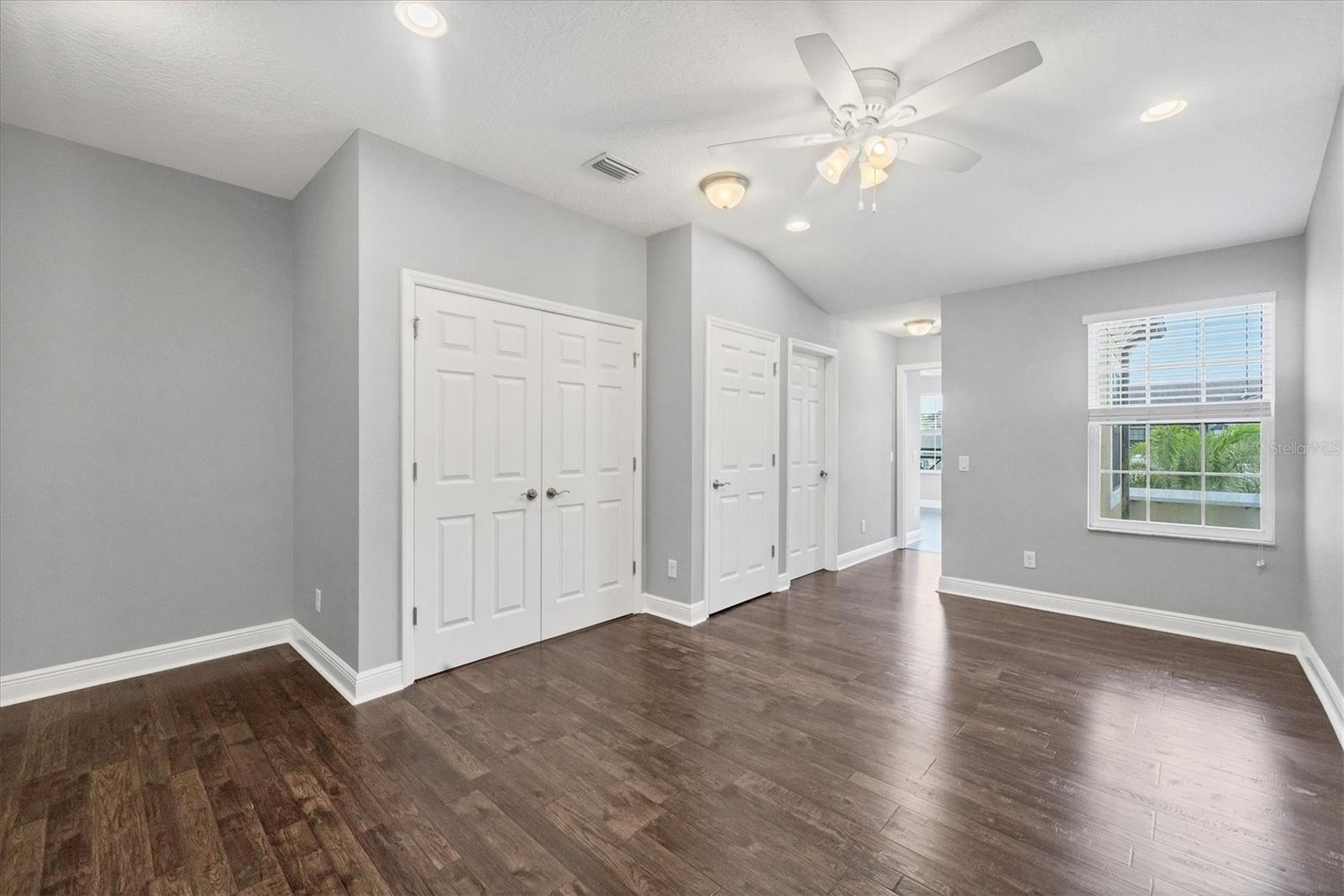 Image 21 of 46 For 7826 52nd Terrace E