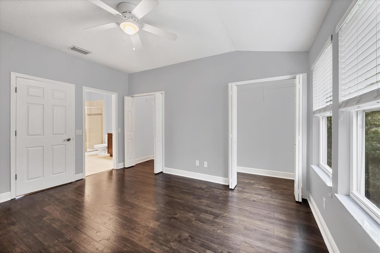 Image 26 of 46 For 7826 52nd Terrace E