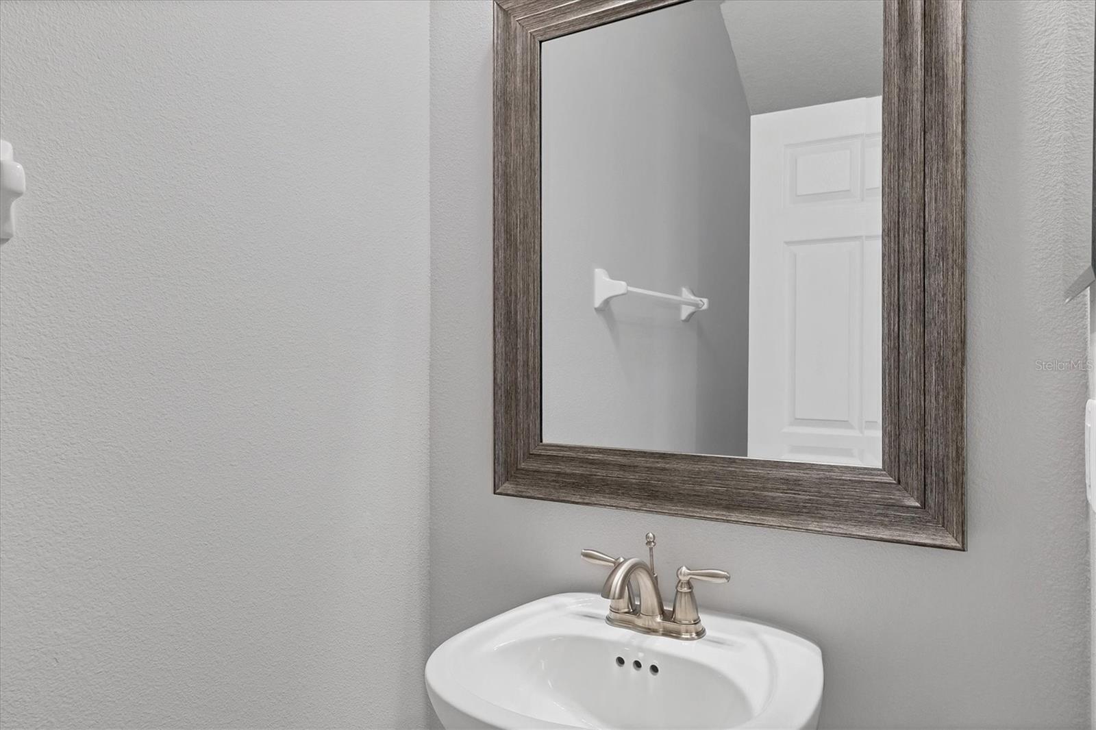 Image 31 of 46 For 7826 52nd Terrace E