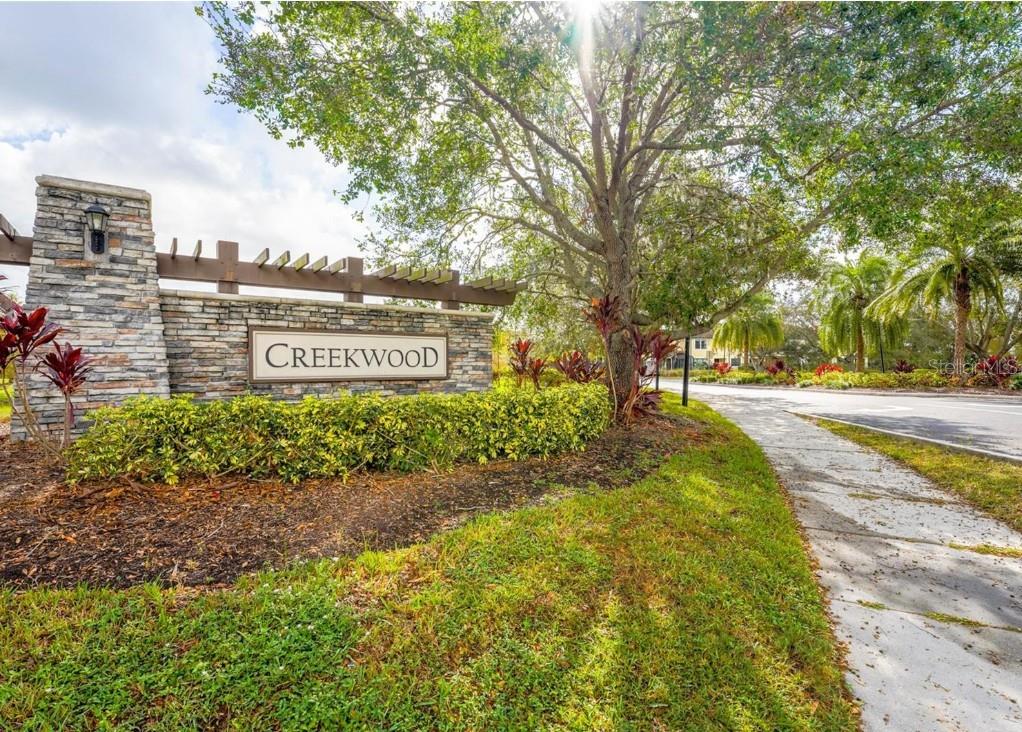 Image 5 of 46 For 7826 52nd Terrace E