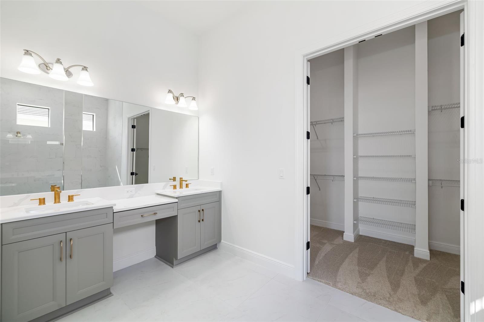 Image 5 of 47 For 4517 Mondrian Court