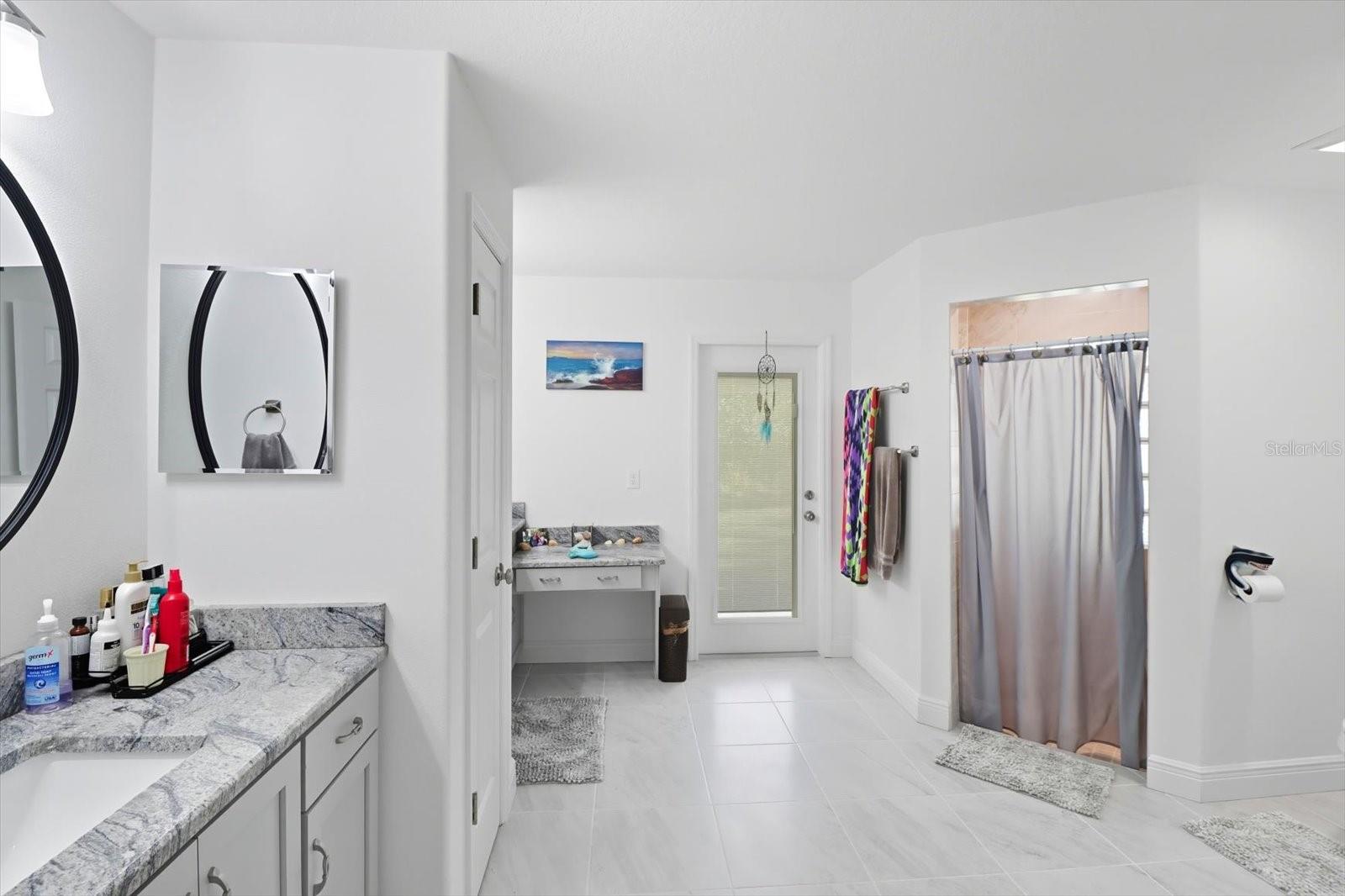 Image 26 of 43 For 5032 Crossgate Point