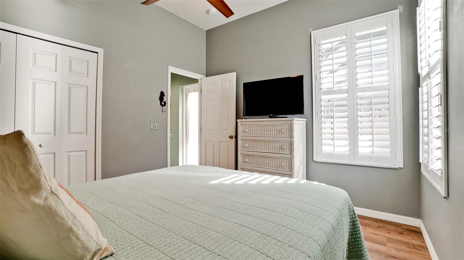 Image 34 of 52 For 5414 52nd Avenue W