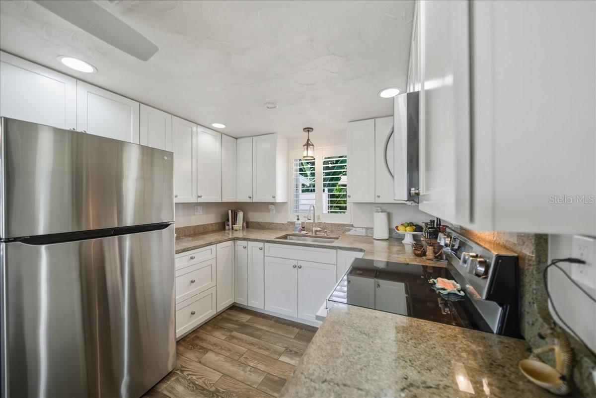Image 11 of 38 For 2830 10th Street