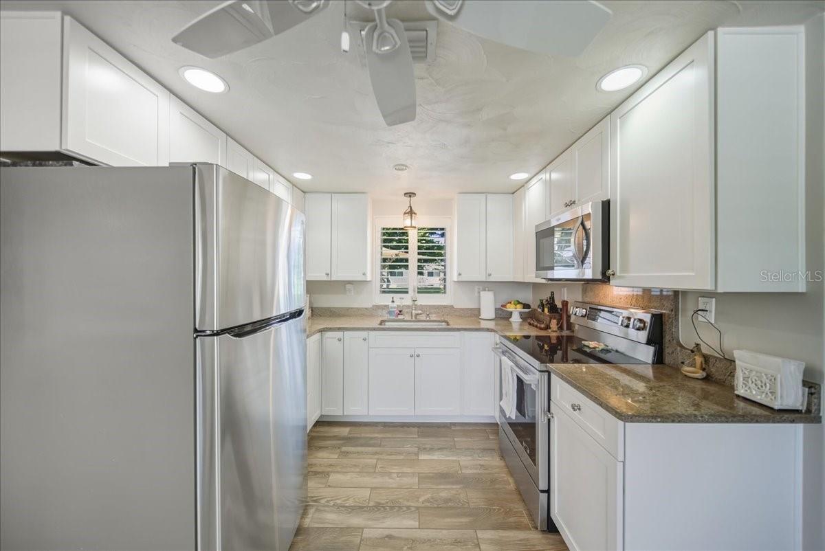 Image 12 of 38 For 2830 10th Street