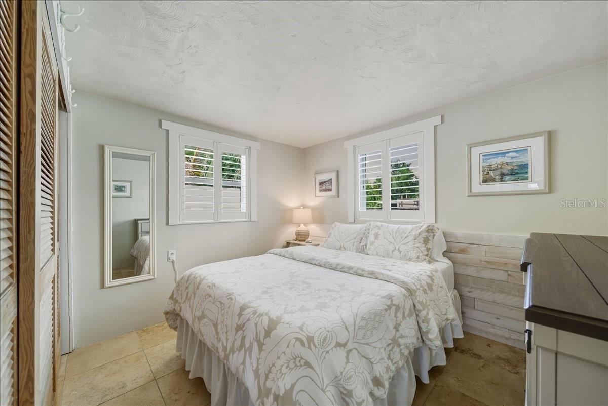 Image 18 of 38 For 2830 10th Street