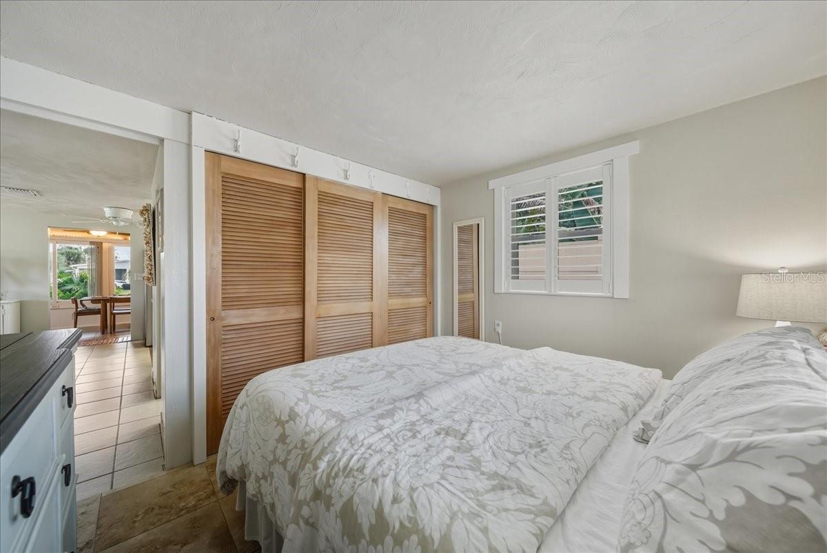 Image 21 of 38 For 2830 10th Street