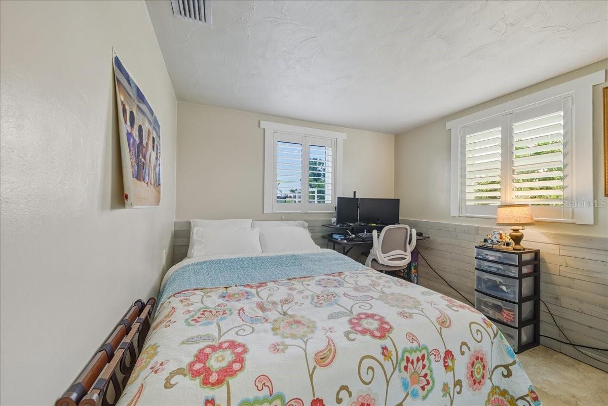Image 26 of 38 For 2830 10th Street