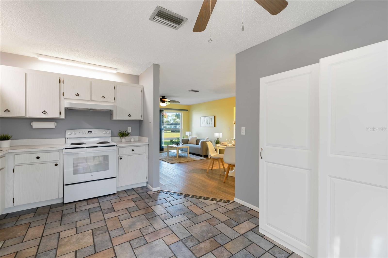 Image 13 of 34 For 4001 38th Avenue Drive W 4001