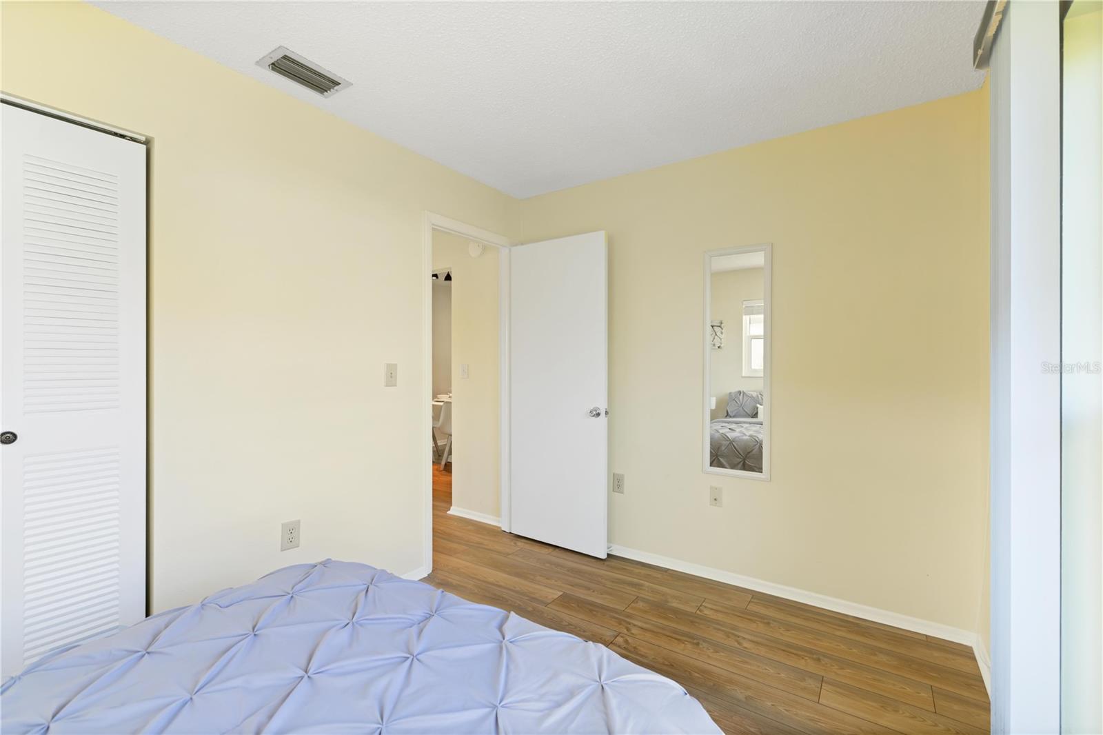 Image 17 of 34 For 4001 38th Avenue Drive W 4001