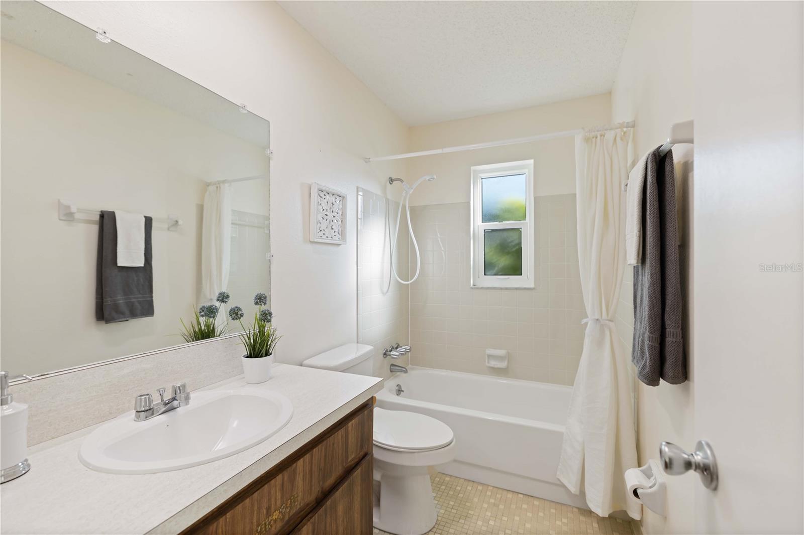 Image 19 of 34 For 4001 38th Avenue Drive W 4001