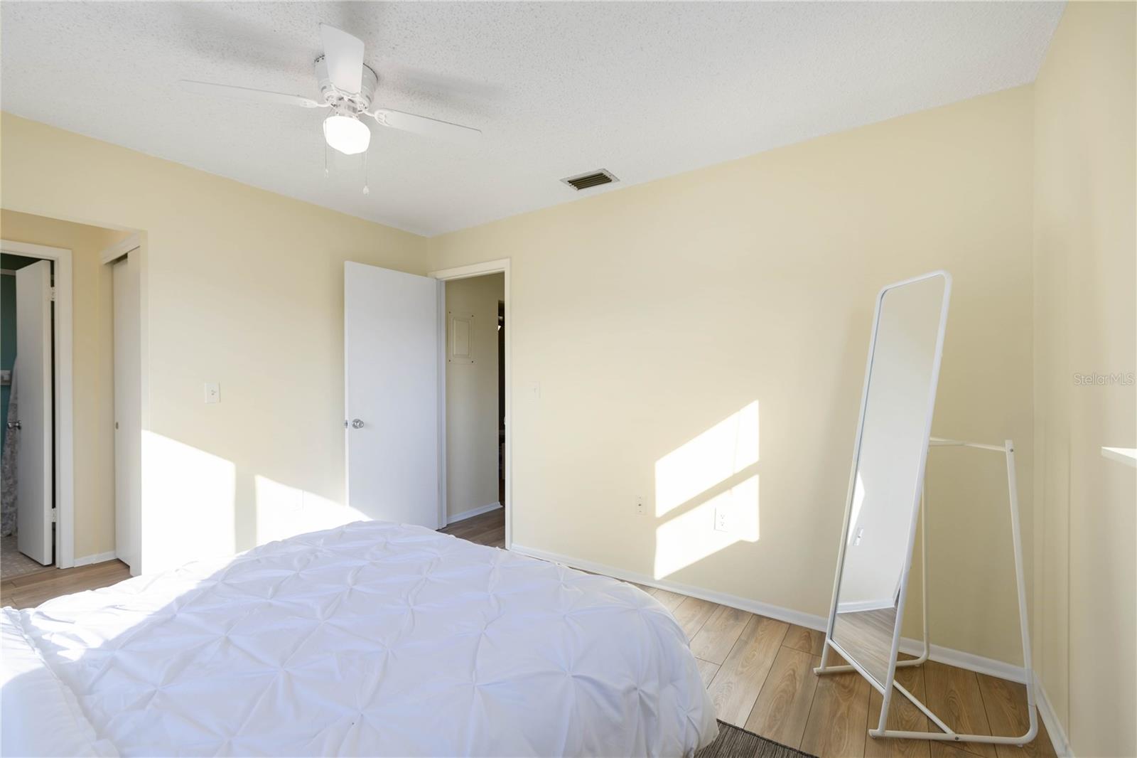 Image 21 of 34 For 4001 38th Avenue Drive W 4001