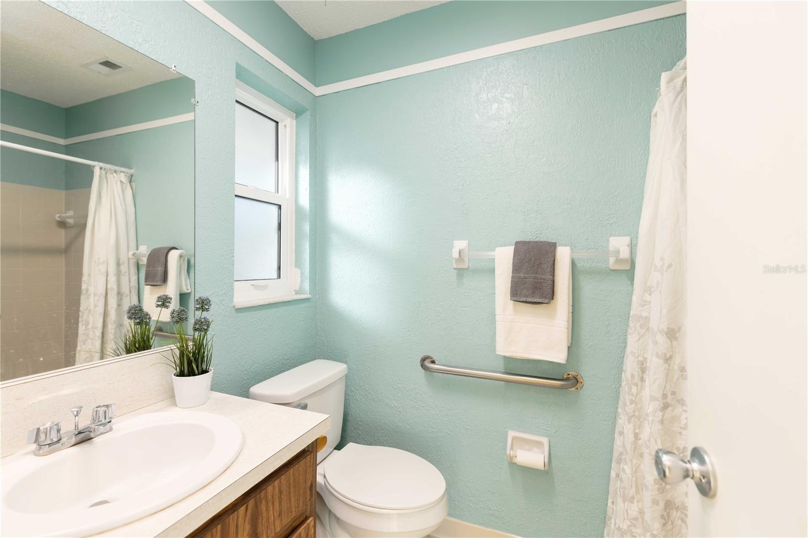 Image 23 of 34 For 4001 38th Avenue Drive W 4001