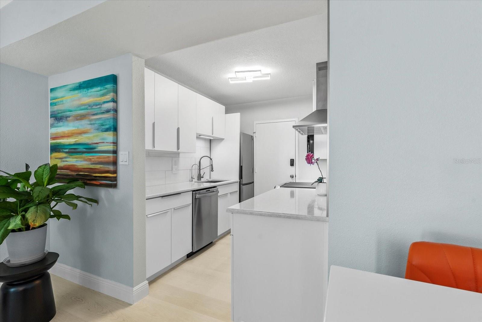 Image 16 of 56 For 4822 Ocean Boulevard 10e