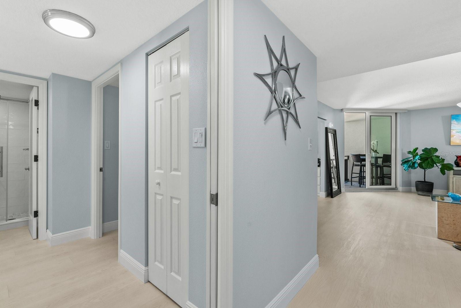 Image 19 of 56 For 4822 Ocean Boulevard 10e