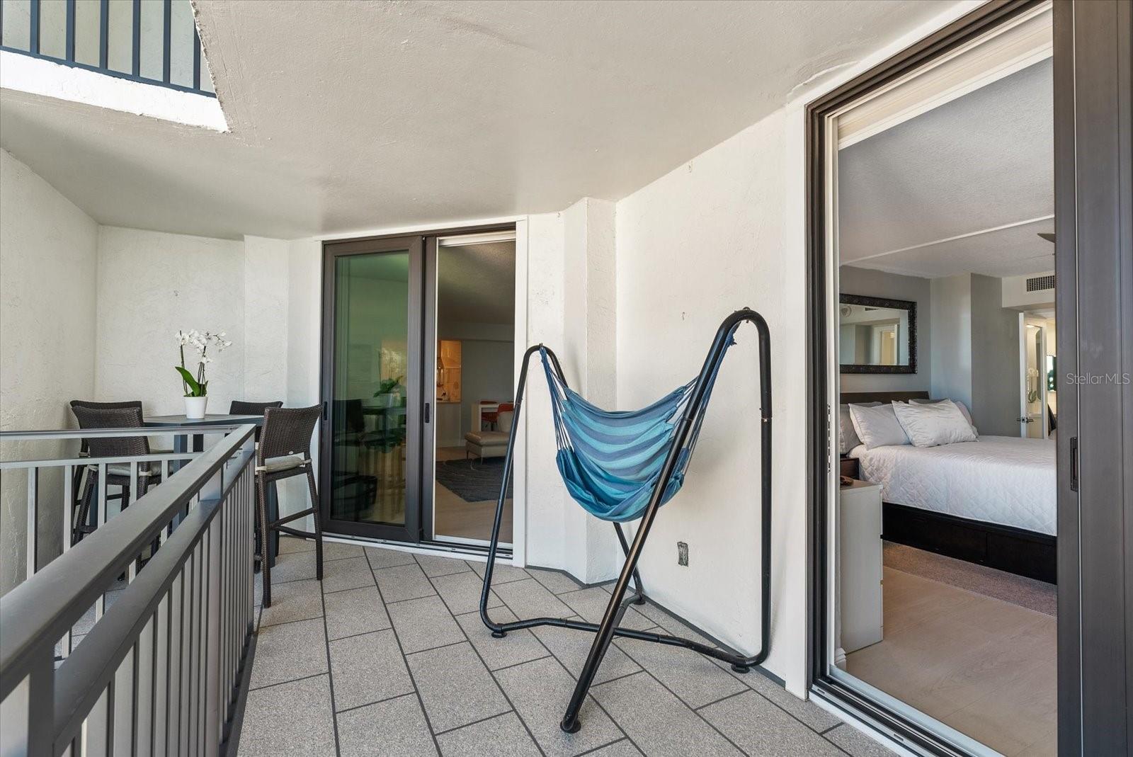 Image 23 of 56 For 4822 Ocean Boulevard 10e