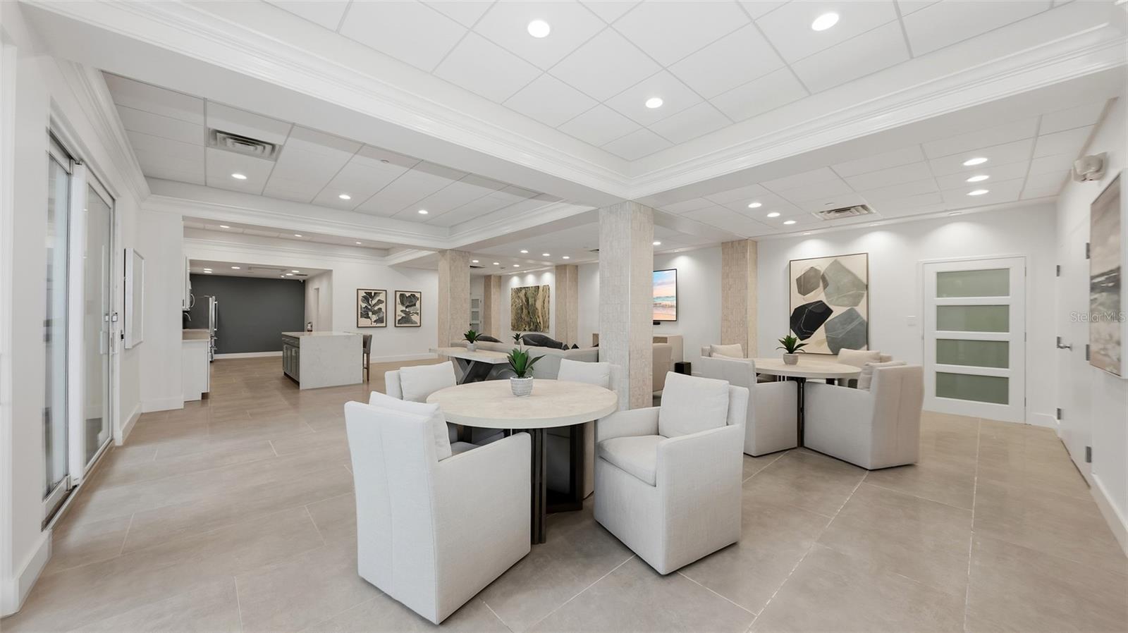 Image 43 of 56 For 4822 Ocean Boulevard 10e