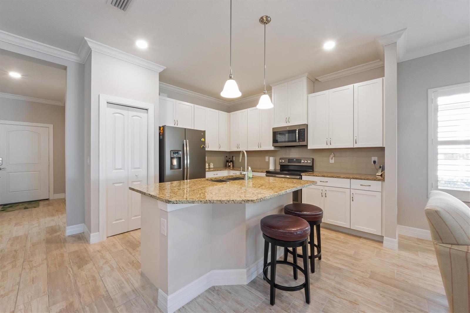 Image 14 of 37 For 7104 Playa Bella Drive