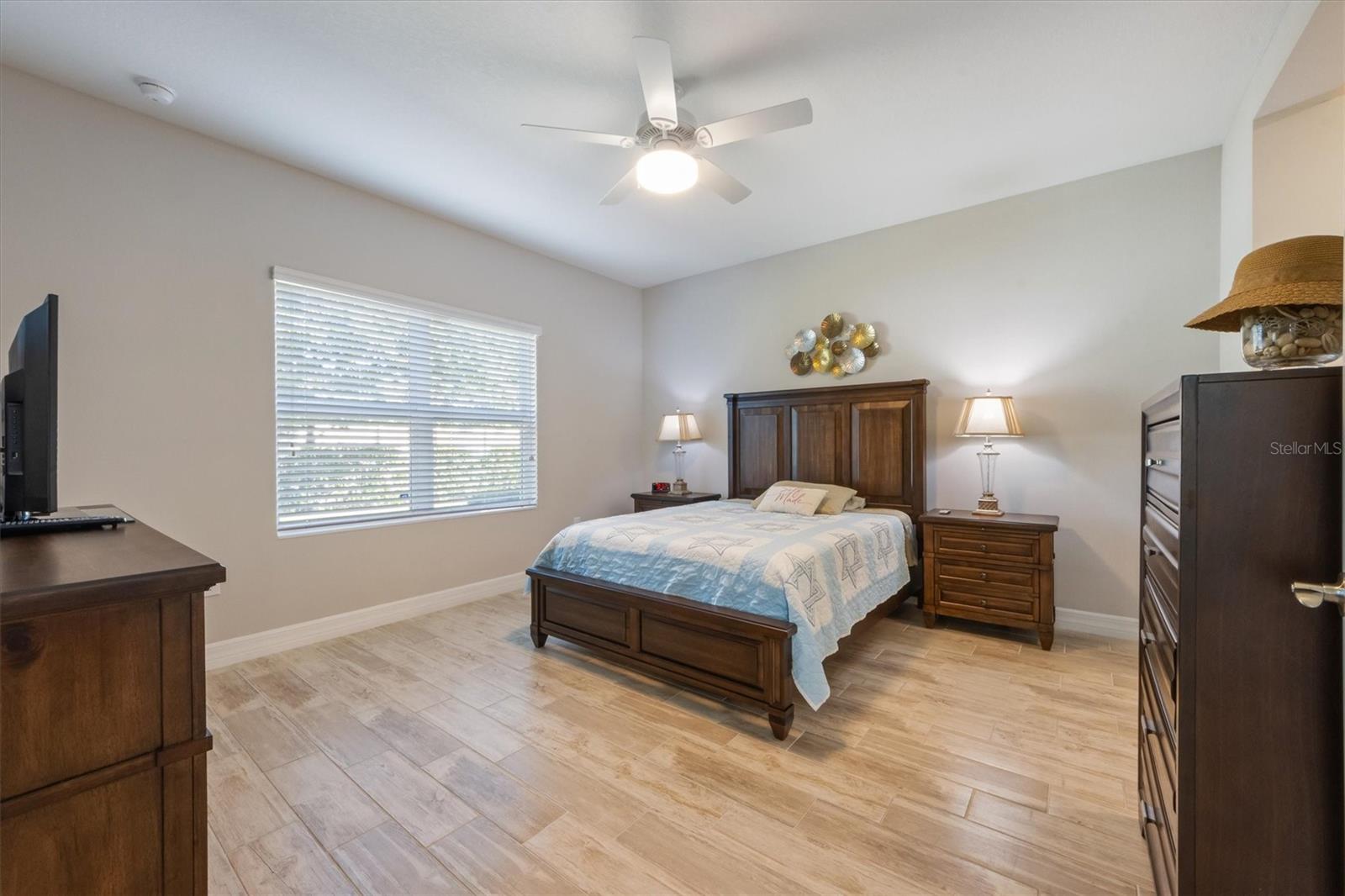 Image 22 of 37 For 7104 Playa Bella Drive