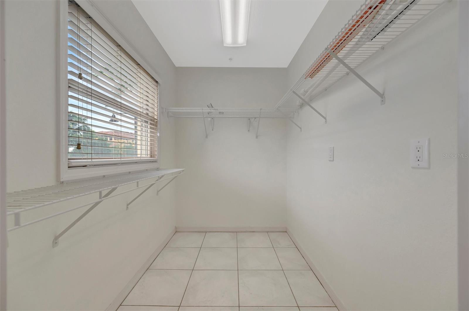 Image 31 of 73 For 614 Norton Street