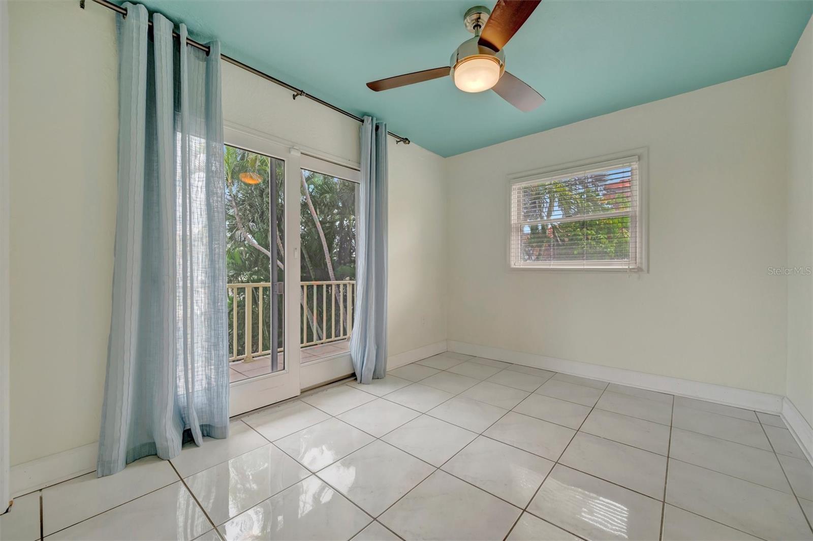 Image 34 of 73 For 614 Norton Street