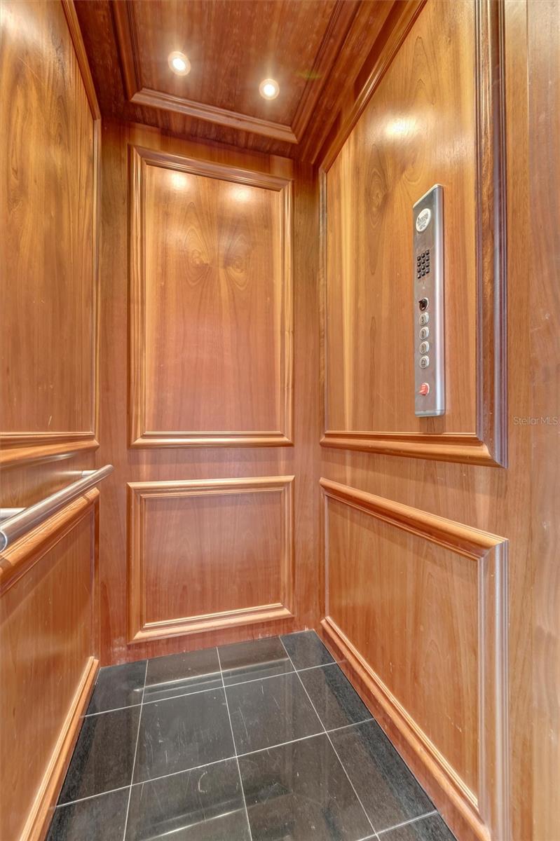 Image 38 of 73 For 614 Norton Street