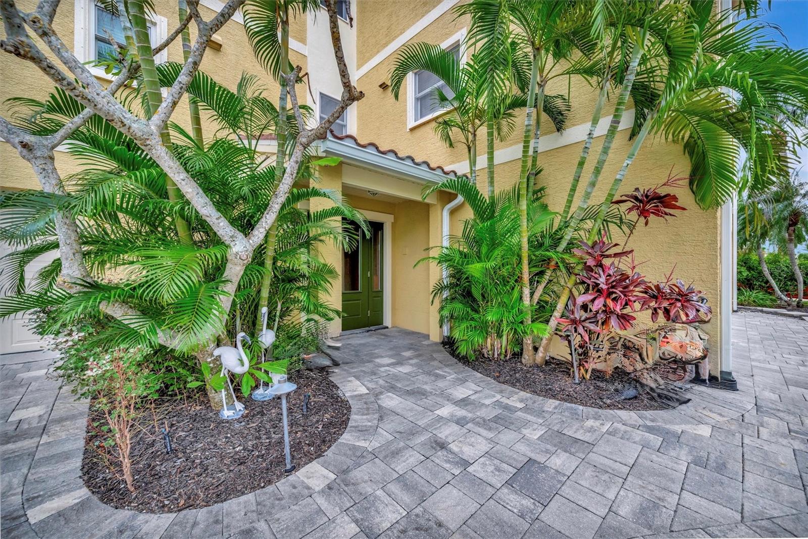 Image 5 of 73 For 614 Norton Street