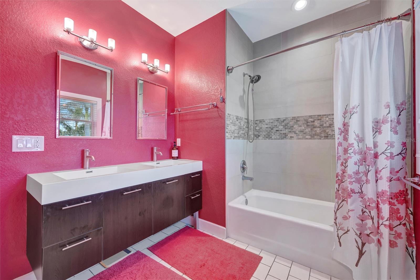 Image 53 of 73 For 614 Norton Street