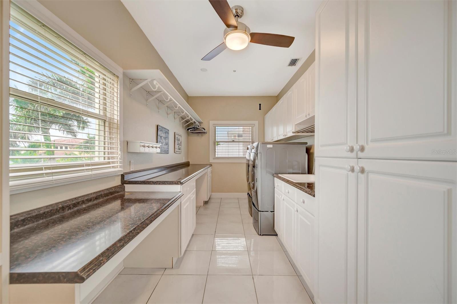 Image 62 of 73 For 614 Norton Street