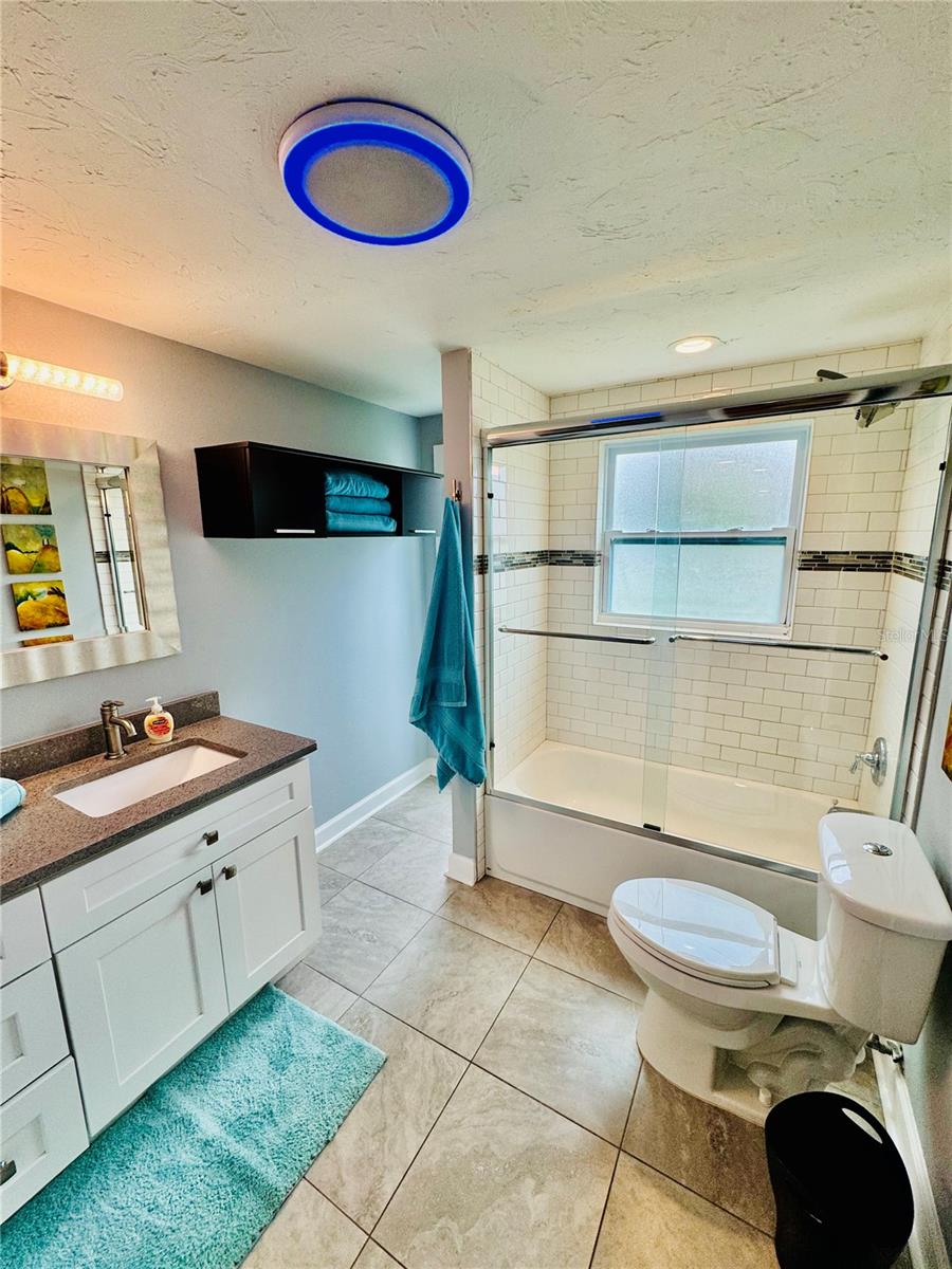 Image 11 of 49 For 6841 Roxbury Drive