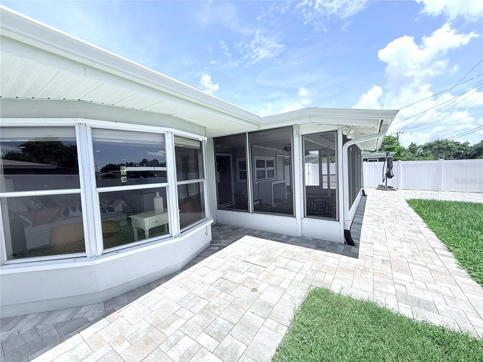 Image 15 of 49 For 6841 Roxbury Drive