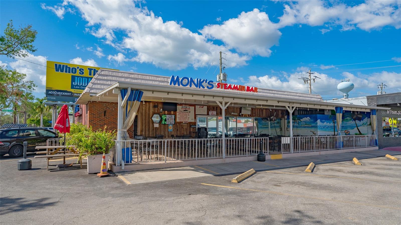 Image 22 of 49 For 6841 Roxbury Drive