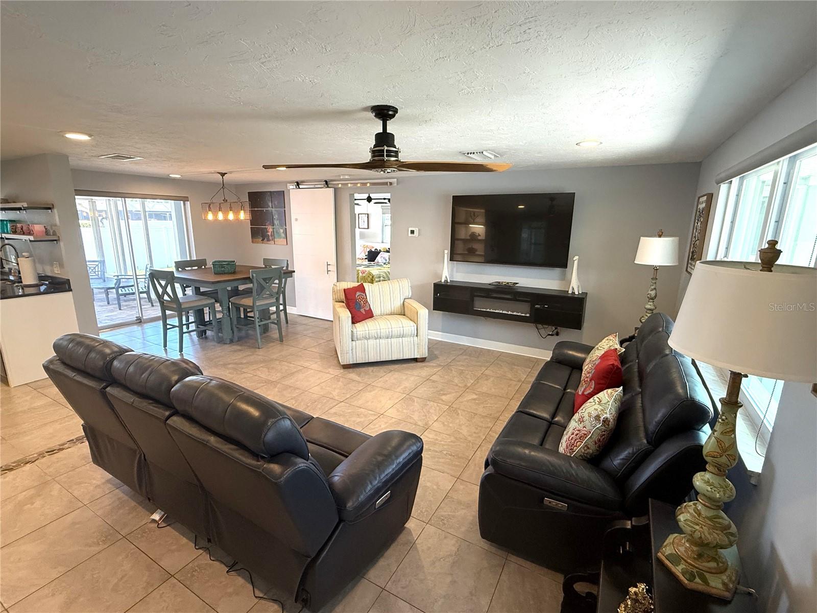 Image 3 of 49 For 6841 Roxbury Drive