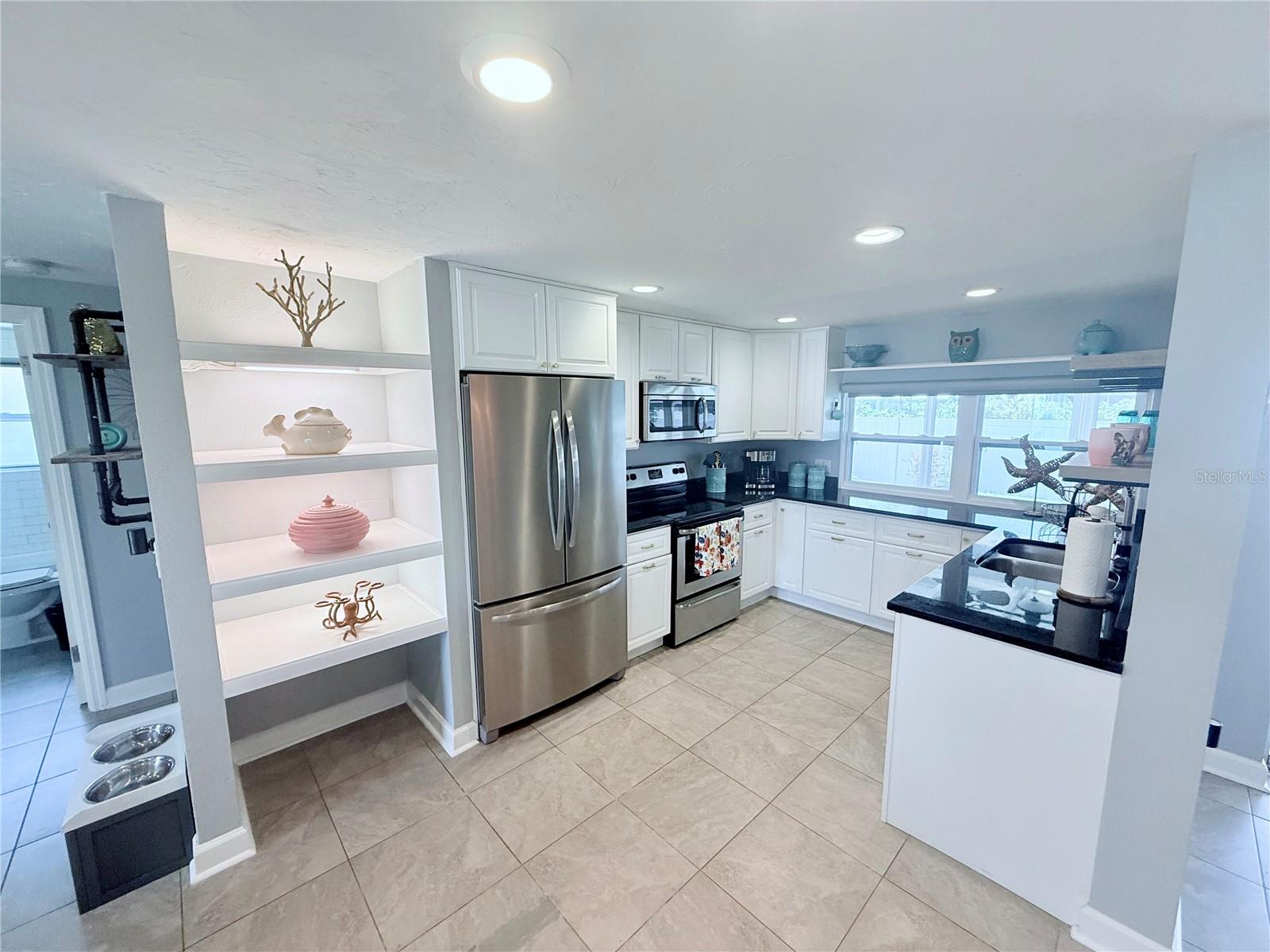 Image 5 of 49 For 6841 Roxbury Drive