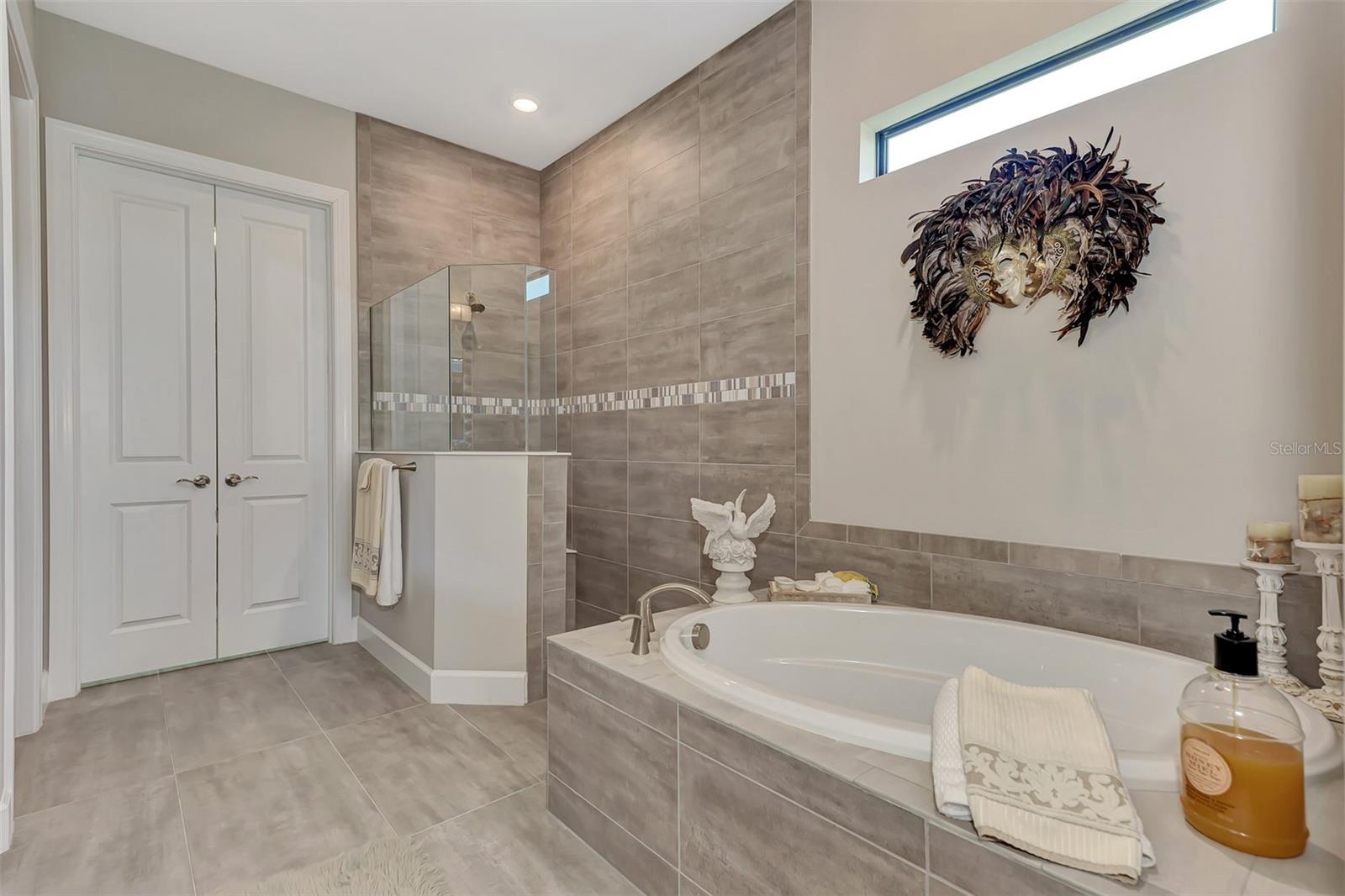 Image 27 of 54 For 12432 Golden Sage Drive