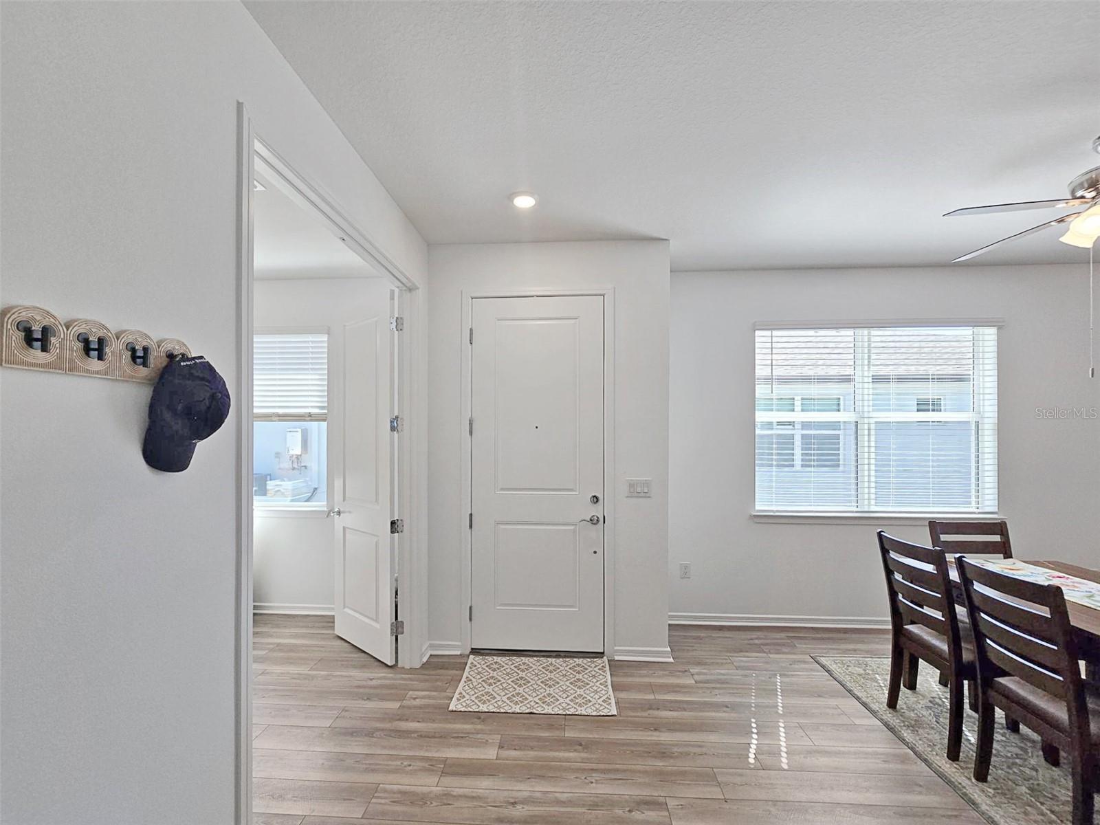 Image 3 of 40 For 9566 Coastline Way