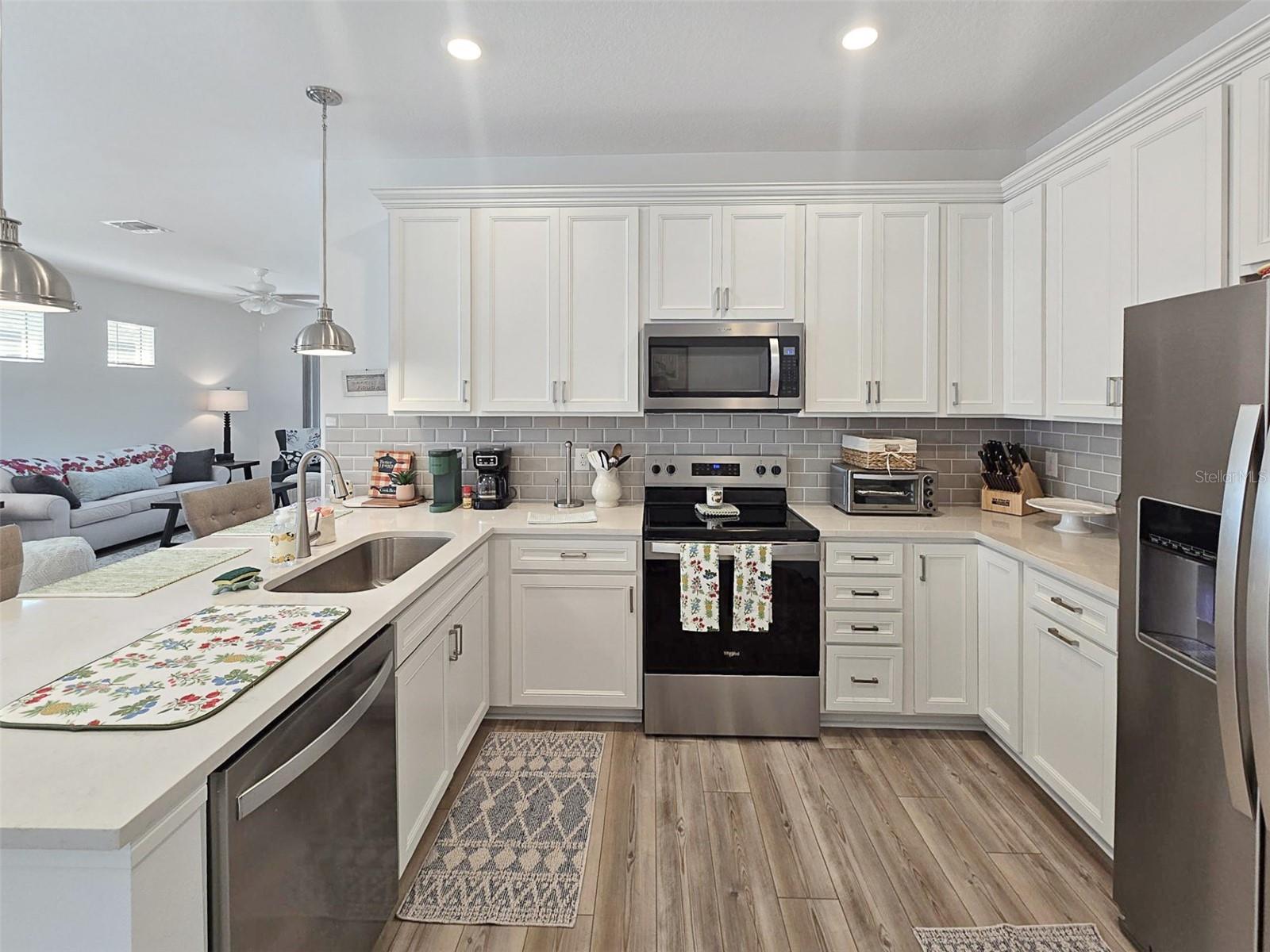 Image 5 of 40 For 9566 Coastline Way